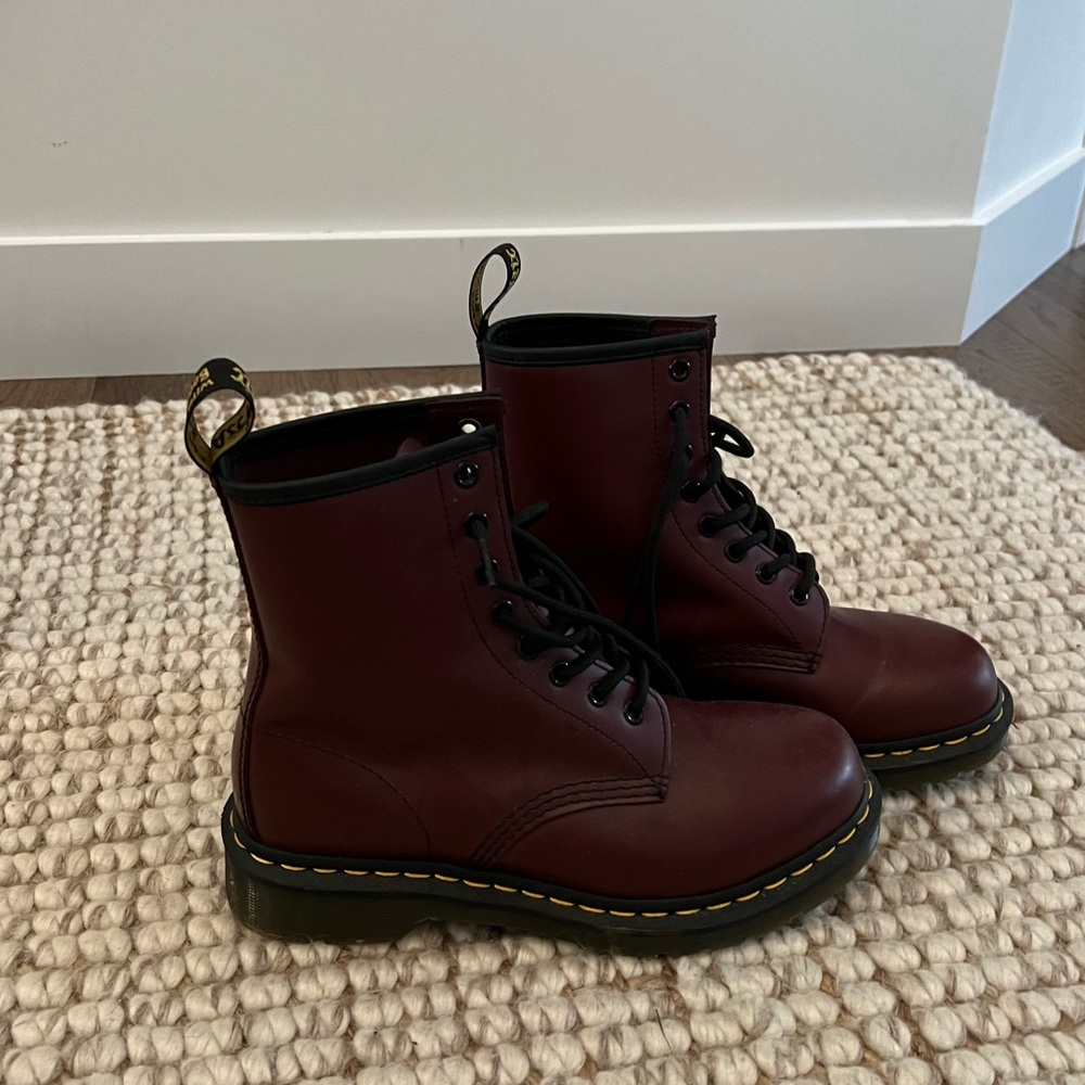 Doc Martens size 8 women's, excellent condition